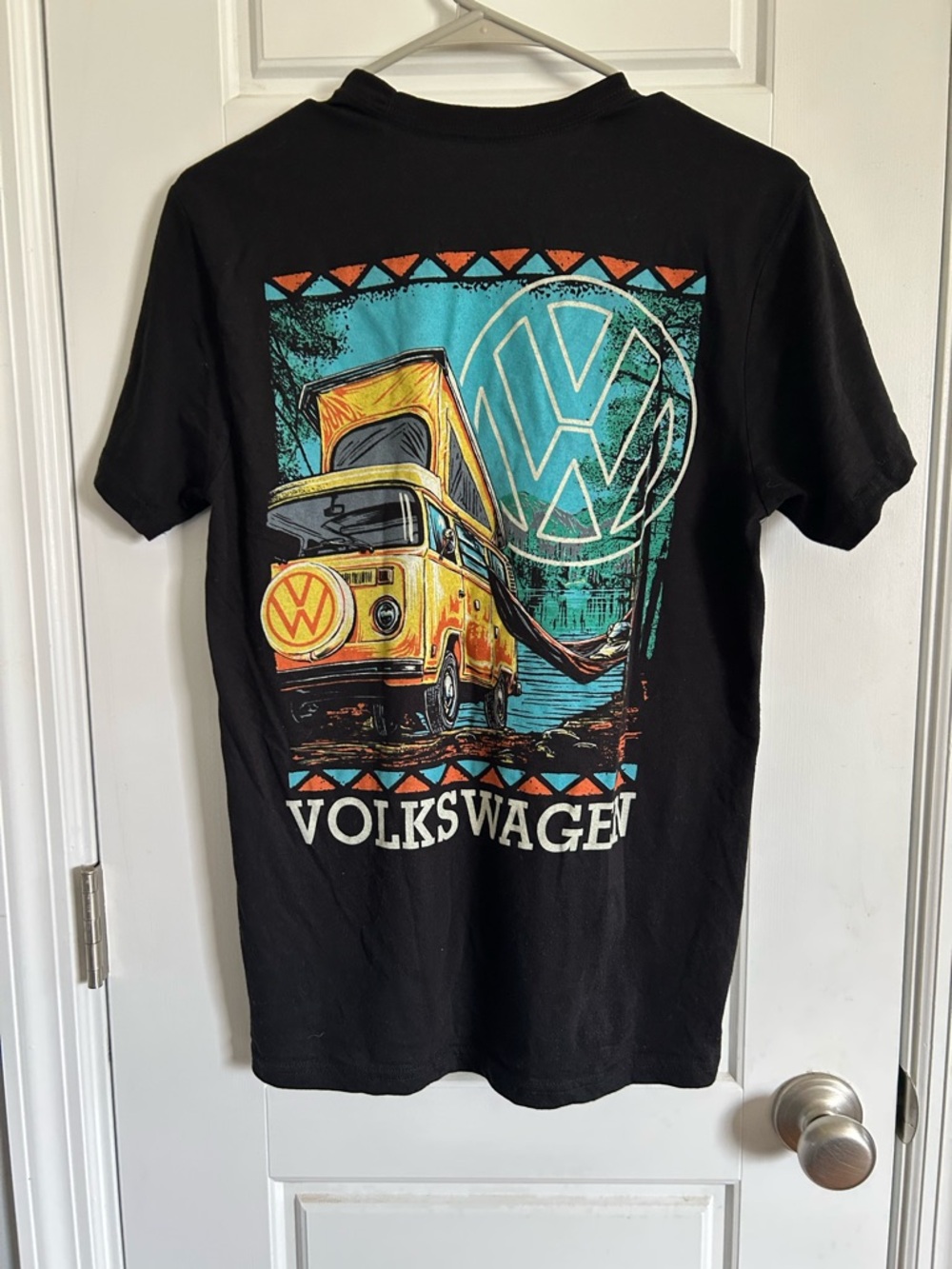 Volkswagen Westfalia Camper Van Graphic T-Shirt Men’s Small Black Retro VW Bus